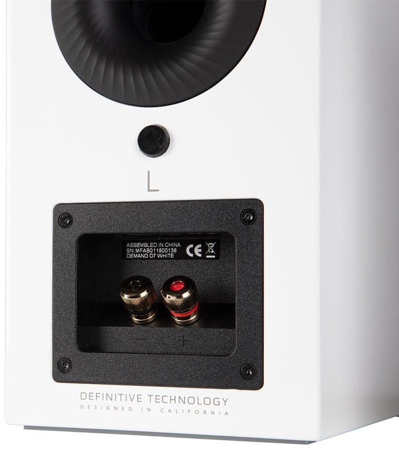 Definitive Technology Demand D7 wit - achteraanzicht - Boekenplank speaker