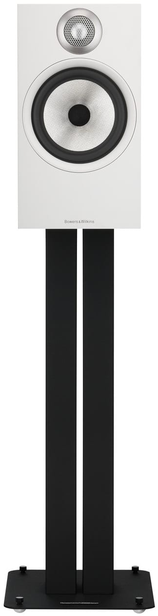 Bowers & Wilkins 606 wit - frontaanzicht zonder grill op standaard - Boekenplank speaker