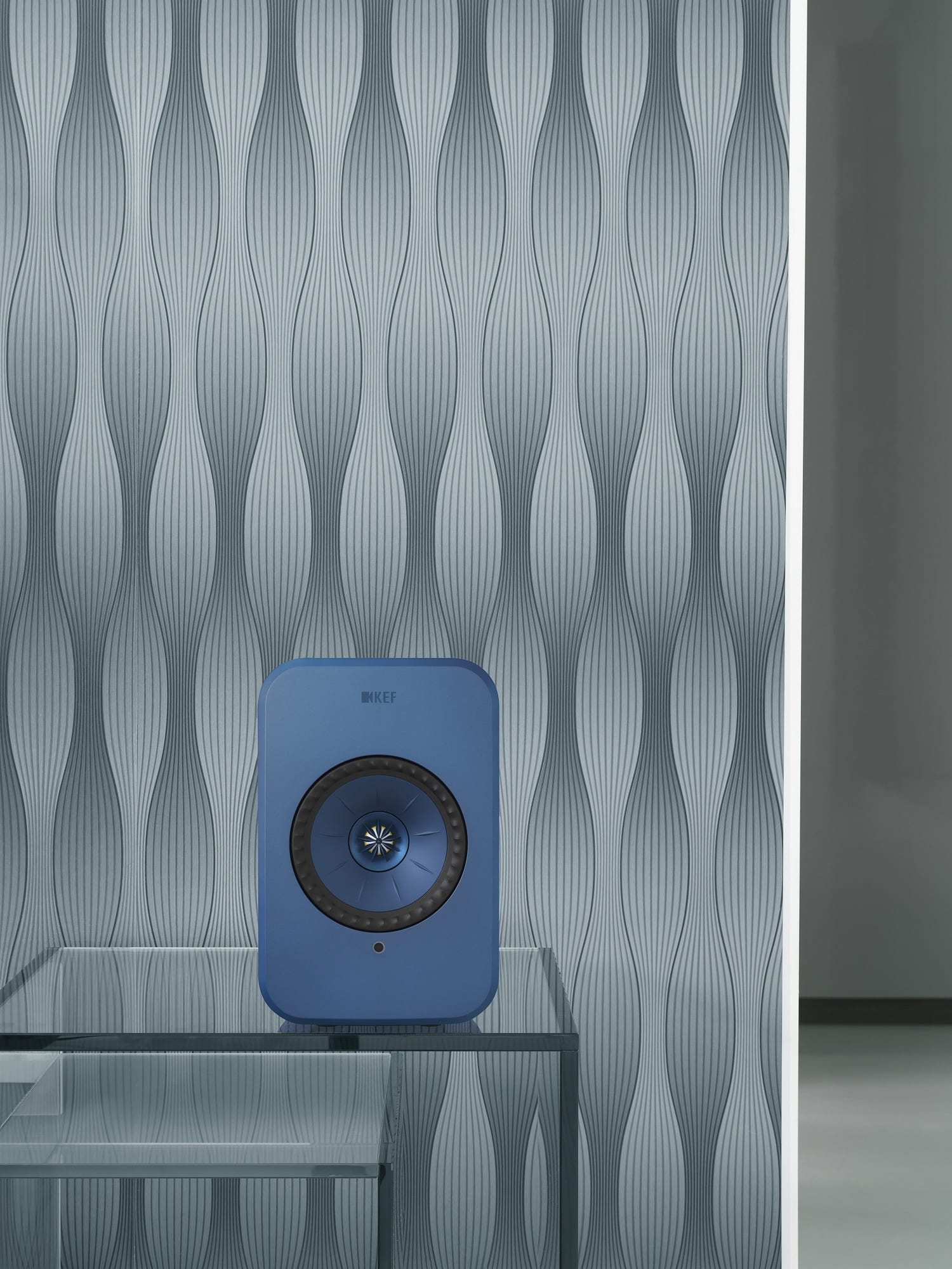 KEF LSX blauw - lifestyle - Wifi speaker