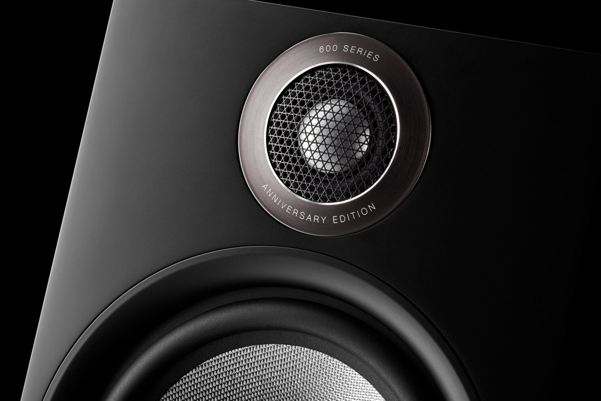 Bowers & Wilkins 606 S2 Anniversary Edition zwart - detail - Boekenplank speaker