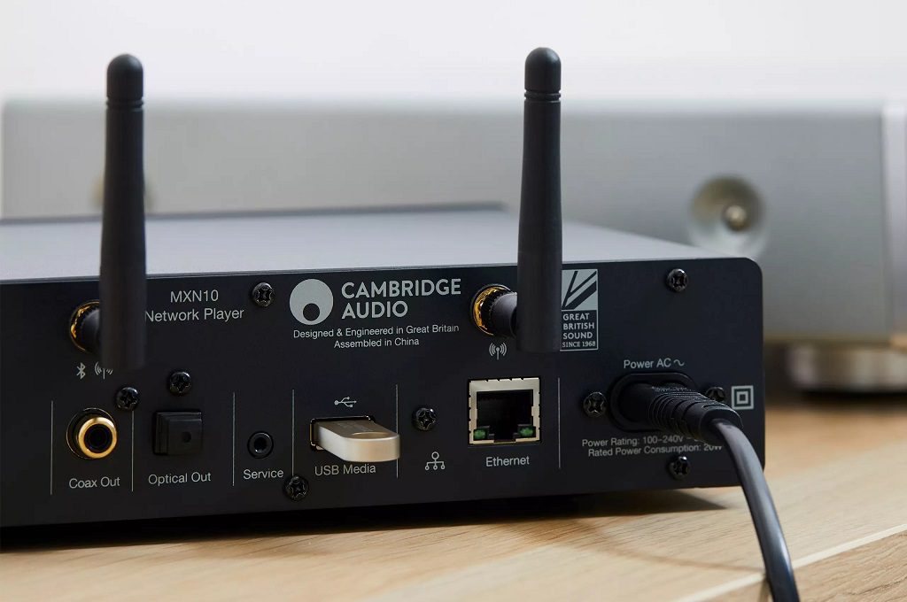 Cambridge Audio MXN10 grijs - lifestyle - Audio streamer