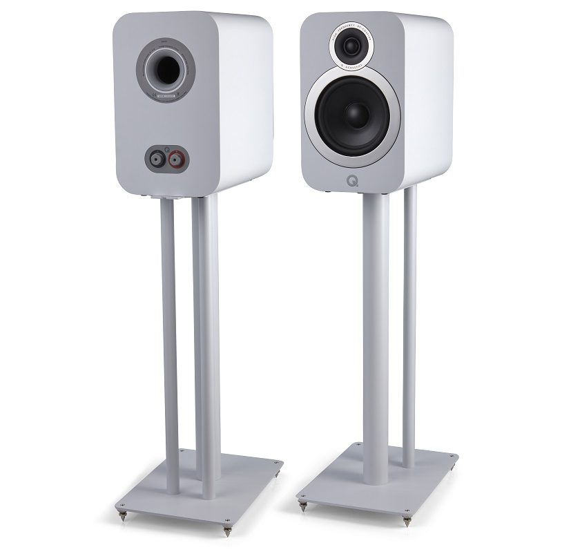 Q Acoustics 3030i wit - paar op standaard - Boekenplank speaker