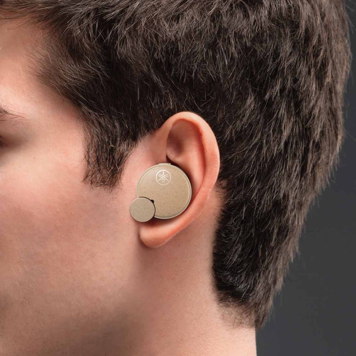 Yamaha TW-E7B wit - lifestyle - In ear oordopjes