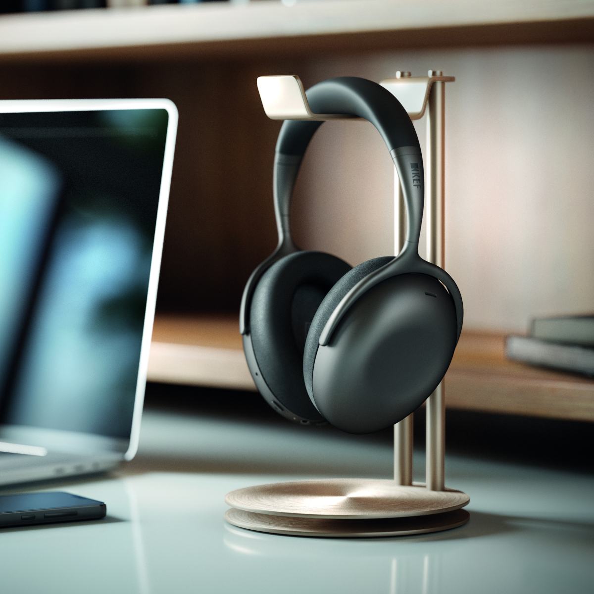 KEF MU7 charcoal grey - lifestyle - Koptelefoon