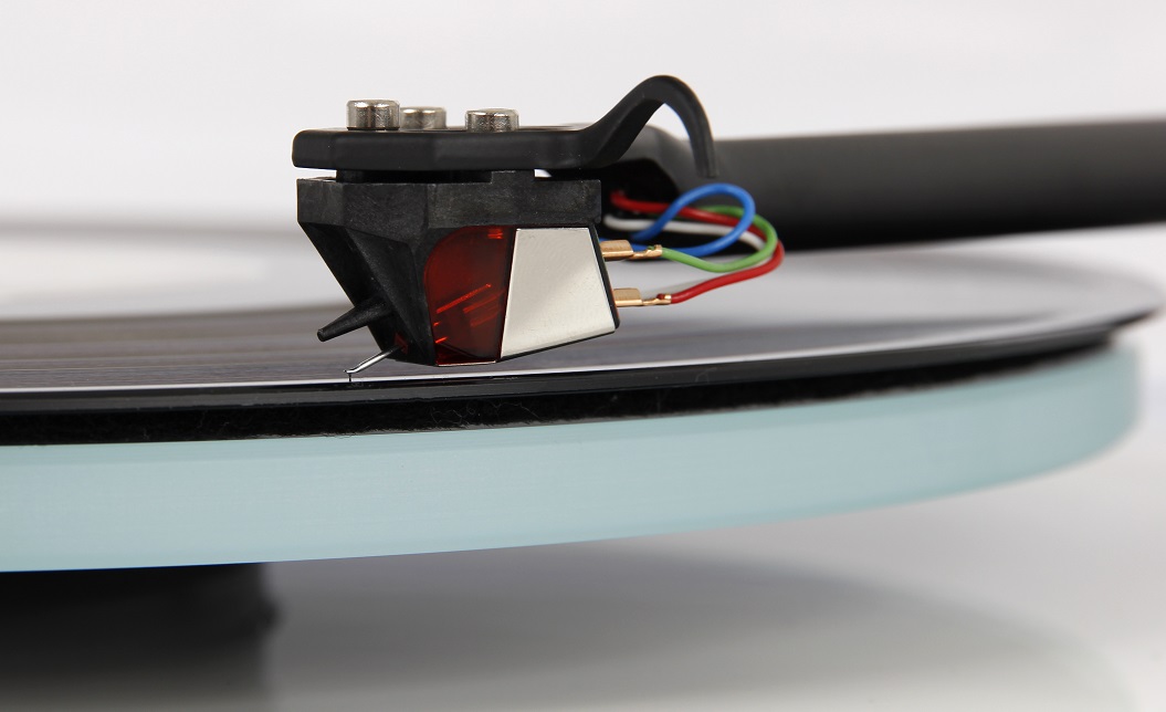 Rega Planar 2 Nd3 walnoot - Platenspeler