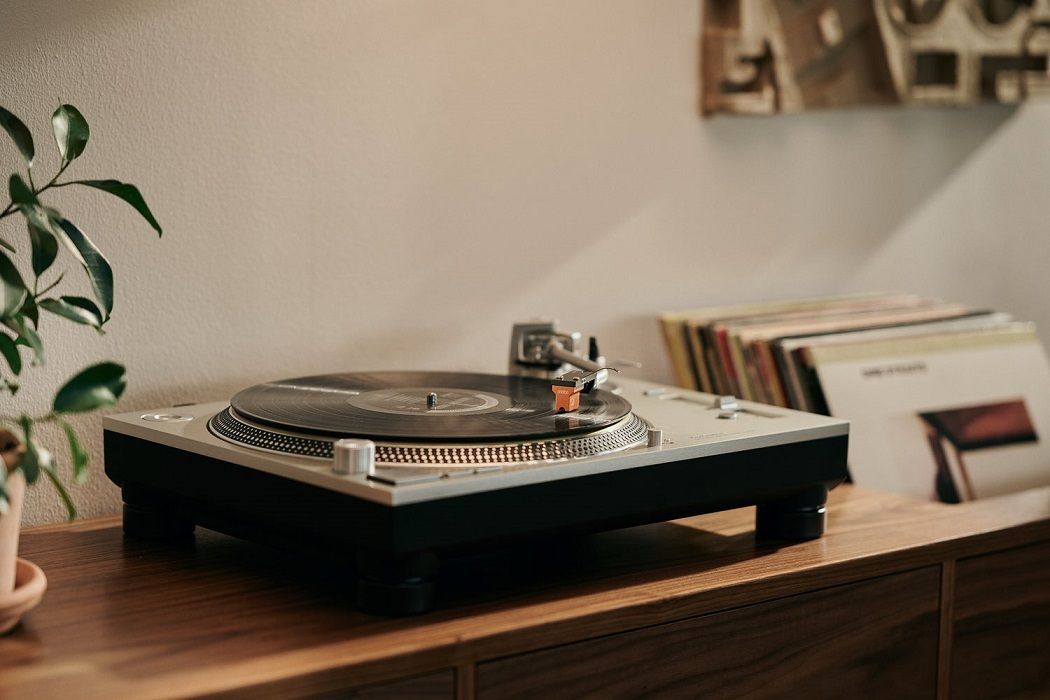 Ortofon MC Quintet Bronze - lifestyle - Platenspeler element