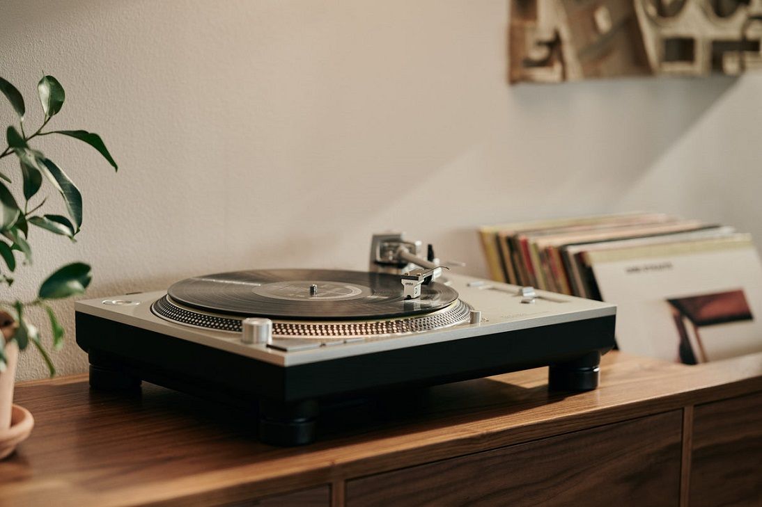 Ortofon MC Quintet Mono - lifestyle - Platenspeler element