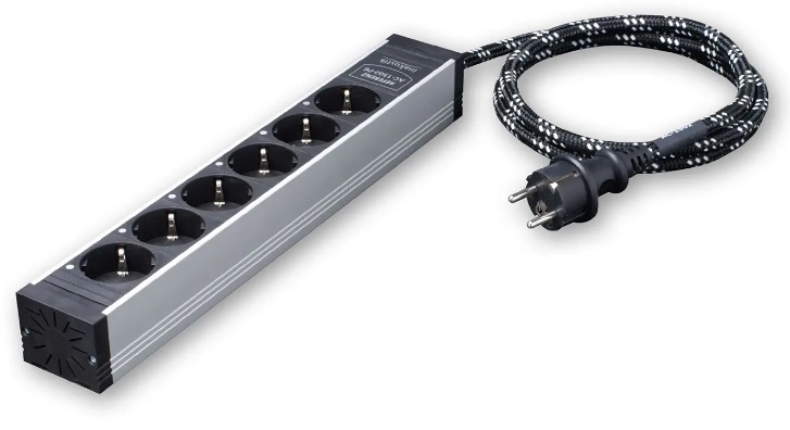 Inakustik Reference AC-1502-P6 1,5 m. - Stekkerdoos