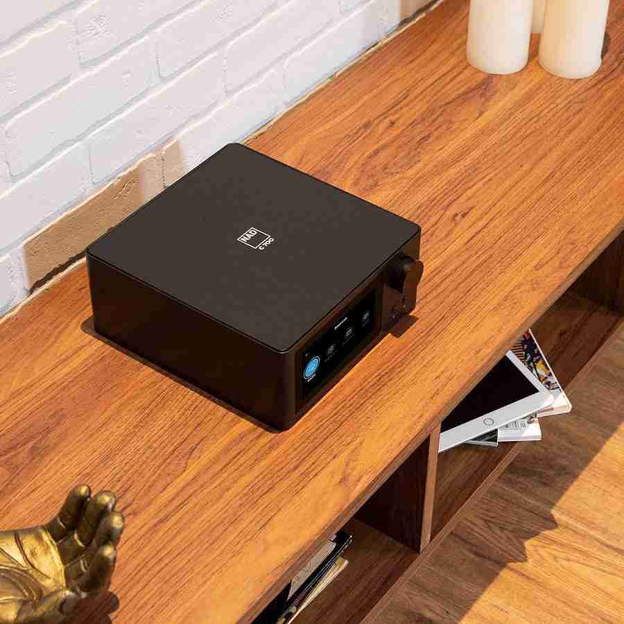 NAD C700 - Stereo receiver