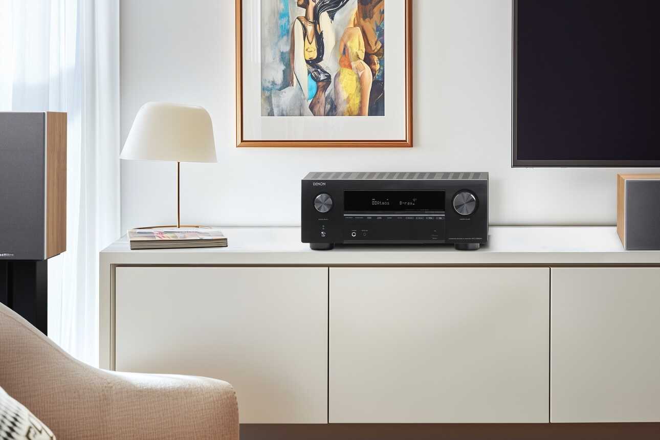 Denon AVC-X2850H zwart - lifestyle - AV Receiver