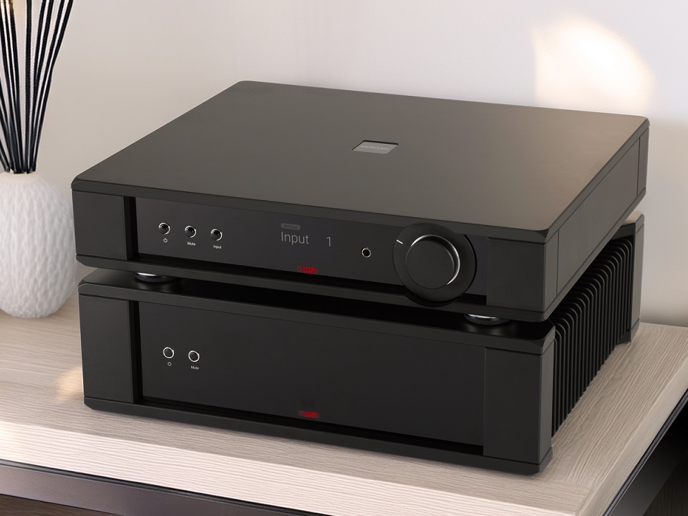 Rega Reference serie