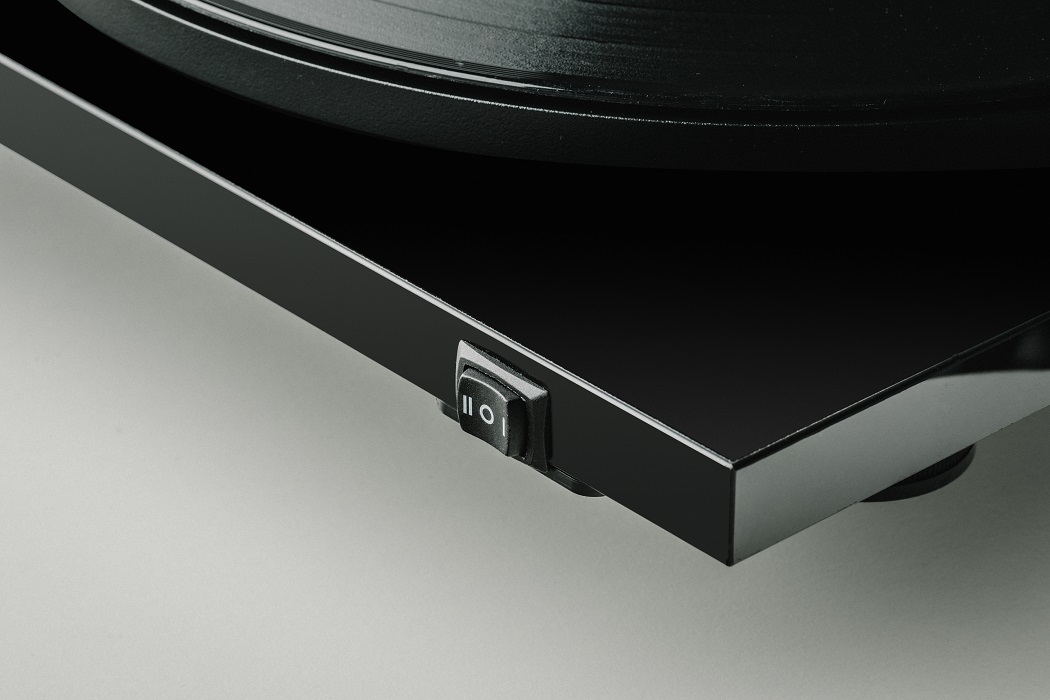 Pro-Ject E1.2 zwart hoogglans - Platenspeler