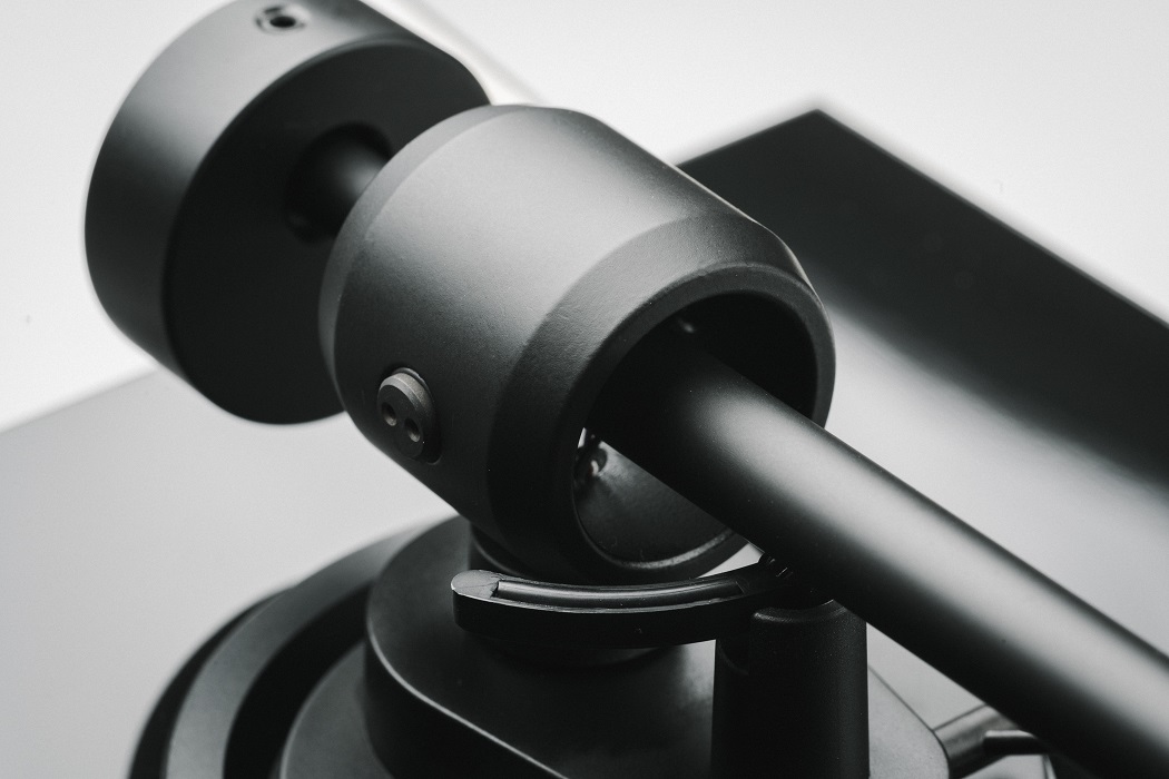 Pro-Ject E1.2 walnoot - Platenspeler