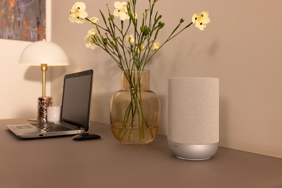 Denon Home 200 zilver - lifestyle - Wifi speaker