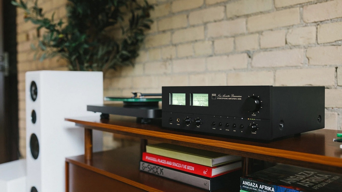 NAD C 3030 - lifestyle - Stereo versterker
