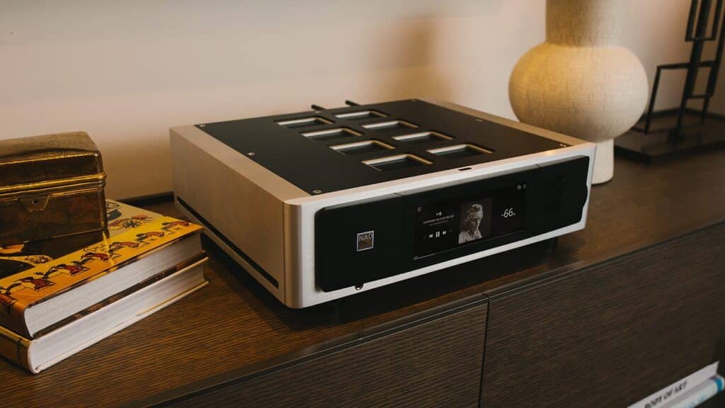 NAD introduceert M33 V2