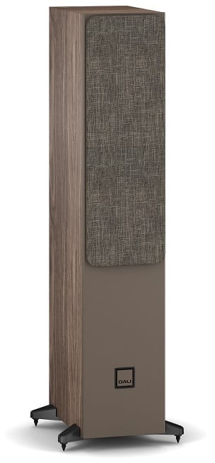 Dali Sonik 5 walnoot - zij frontaanzicht met grill - Zuilspeaker