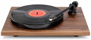Rega Planar 1 walnoot