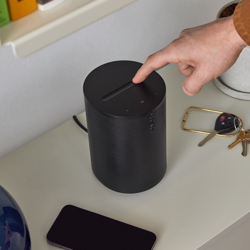 Sonos Era 100 SL zwart - lifestyle - Wifi speaker