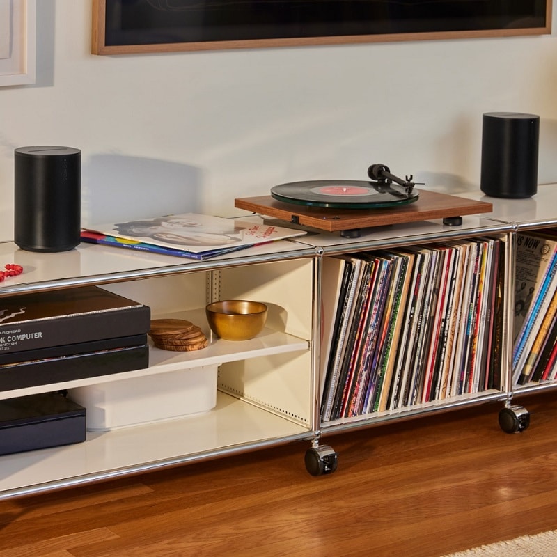Sonos Era 100 SL zwart - lifestyle - Wifi speaker