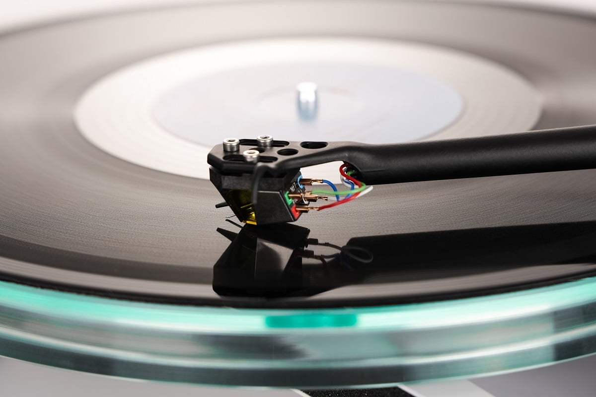Rega Planar 8 Nd7 wit mat - Platenspeler